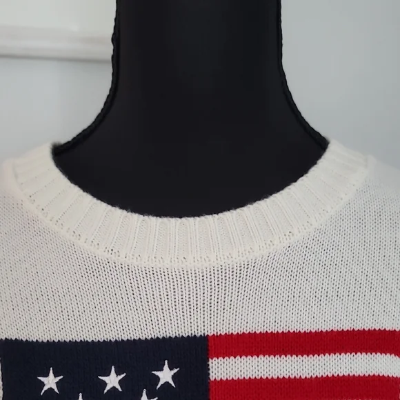 Red and White Crew Neck Sweater with Flag Design - Picture 3 of 8